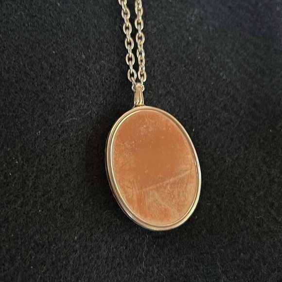 Vintage embroidered necklace floral pattern - Picture 3 of 5